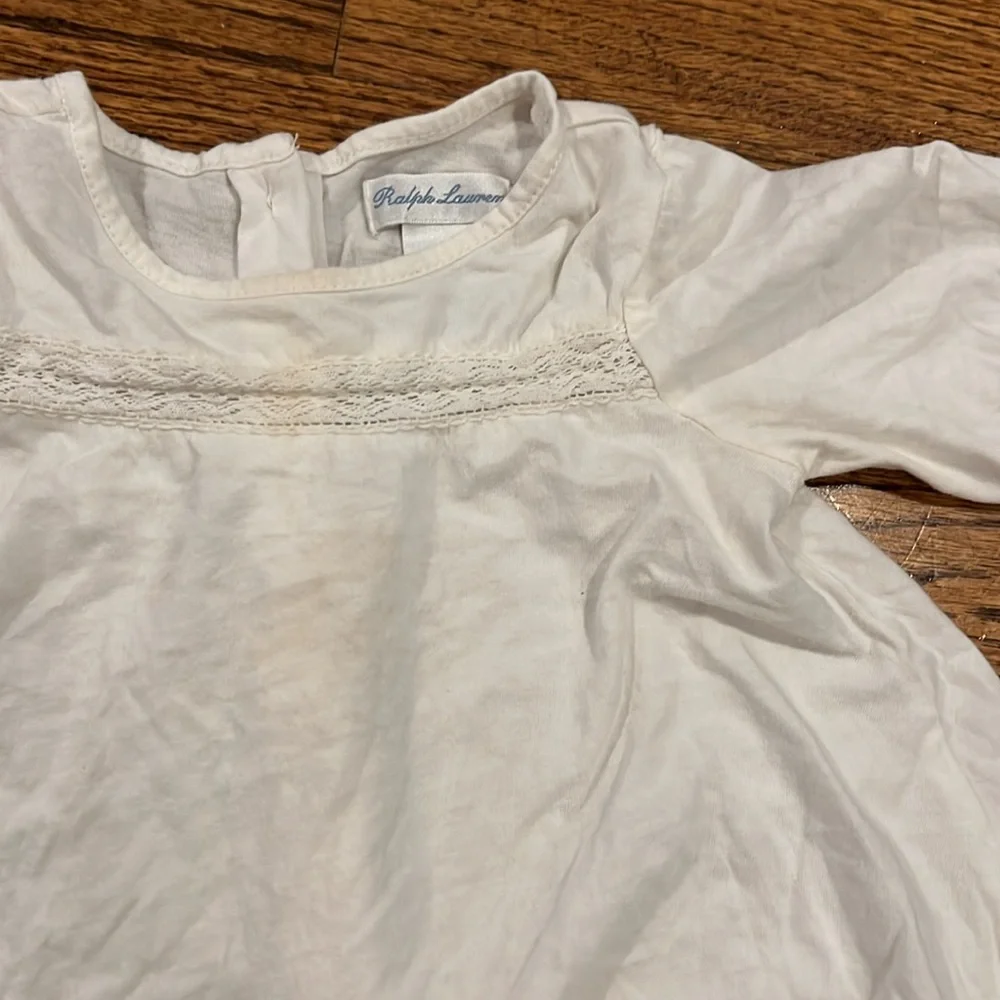 RALPH LAUREN WHITE LACE BUTTON BACK BLOUSE - SIZE 12M